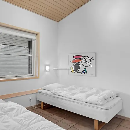 2 Bedroom In *