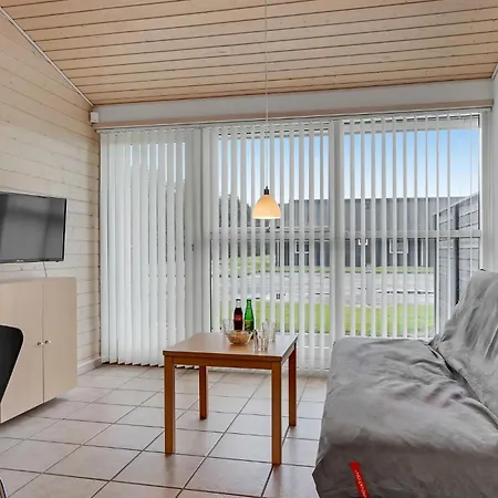 2 Bedroom In Casa vacanze *