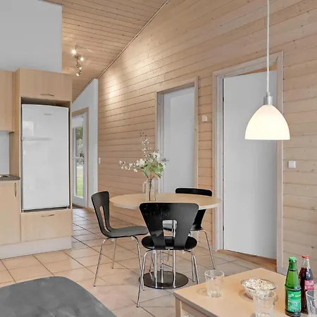 2 Bedroom In Casa vacanze *